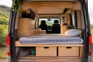 Camionnette maison : conseils, aménagement et équipements pour voyager