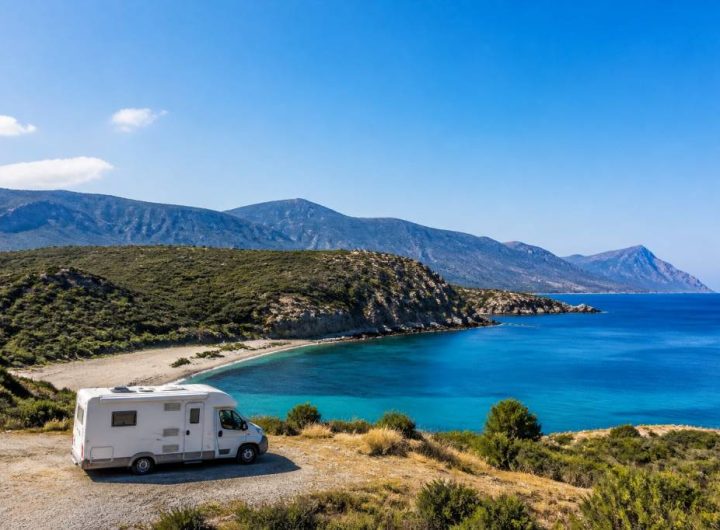 Voyage camping car Grèce : itinéraire, conseils et aires de stationnement