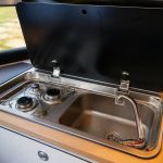 Kit évier fourgon : comment choisir le modèle idéal pour votre aménagement camping-car