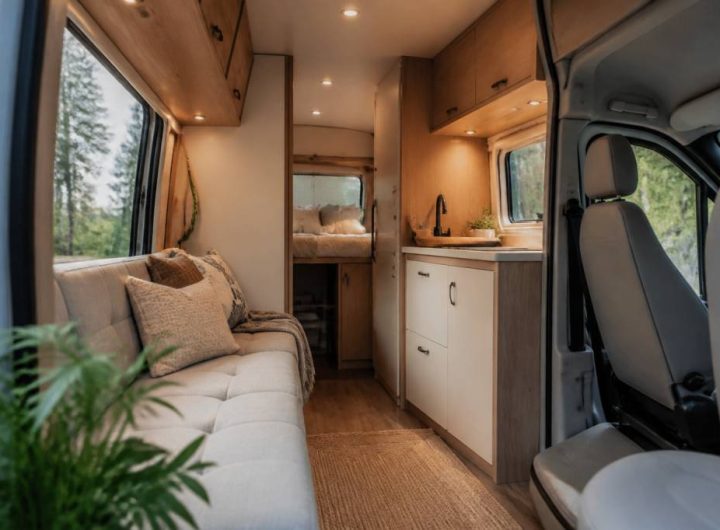Camping car ford transit interieur : idées d’aménagement et astuces pour optimiser l’espace