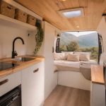 Rénovation van : les étapes clés pour aménager un van confortable et fonctionnel