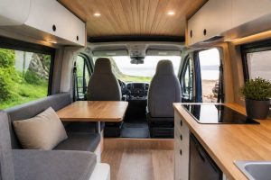 Fourgon aménagé interieur : idées et conseils pour optimiser l’espace intérieur
