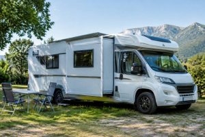 Extensions latérales pour camping-car : guide d’achat, installation et conseils pratiques