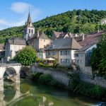 Arbois visite : que voir et faire lors d’une escapade en camping-car