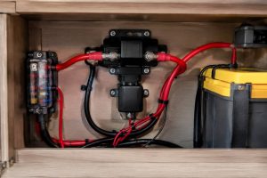 Coupleur séparateur schéma : comprendre le branchement et l’installation en camping-car