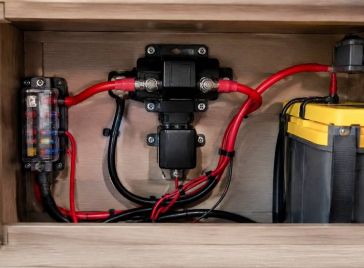 Coupleur séparateur schéma : comprendre le branchement et l’installation en camping-car