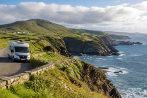 Irlande paysage sauvage : les plus beaux itinéraires en camping-car