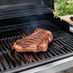 Cuisson côte de bœuf au barbecue à gaz : techniques et conseils pour une viande parfaite