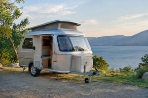 Petit camping car Eriba : quel modèle choisir pour voyager en toute liberté ?