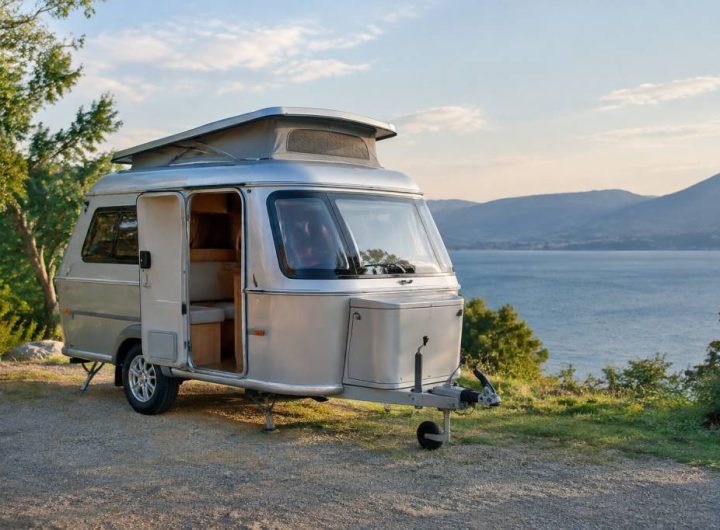 Petit camping car Eriba : quel modèle choisir pour voyager en toute liberté ?