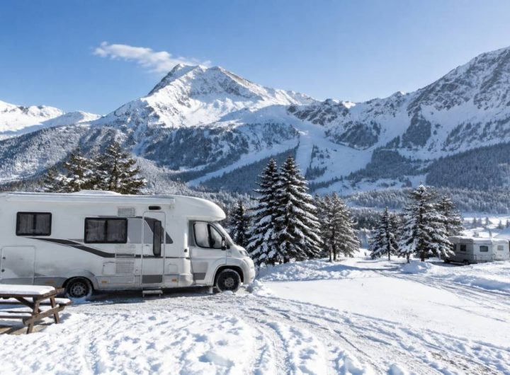 Caravaneige Pyrénées pied des pistes : les meilleurs campings pour camping-car et van
