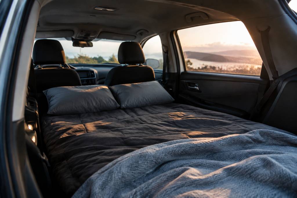 Comment dormir dans une voiture confortablement et en toute sécurité