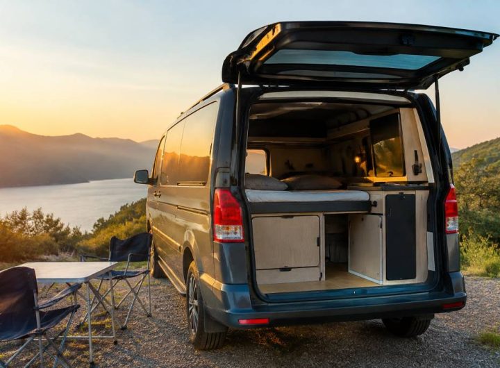 Inn van box camper : guide pour choisir un aménagement de van adapté aux voyages en camping-car