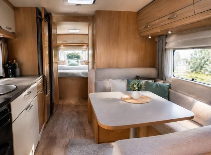 Intérieur caravane : idées et conseils pour un aménagement confortable et fonctionnel