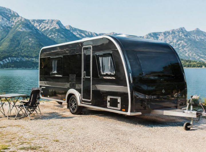 Caravane noire : comment choisir et entretenir son modèle ?